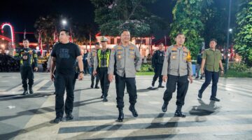 Harkamtibmas, Kapolrestabes Surabaya Pimpin Patroli Skala Besar Tiga Pilar Hingga Dini Hari*